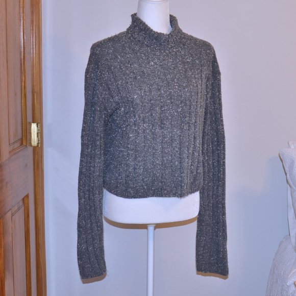 8/$20 Absolutely by creative cotton Vintage Turtleneck Sweater - Picture 5 of 9